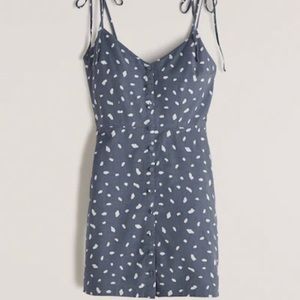 Abercrombie tie strap dress (never worn or washed)